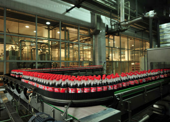 الصين خط إنتاج المشروبات الغازية 200-600 علبة أوتوماتيكية لكل دقيقة سرعة سريعة المزود