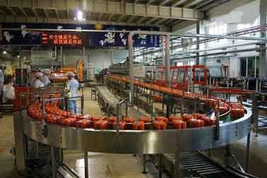 الصين خط إنتاج المشروبات الأوتوماتيكية الفاكهة / الخضروات لمزيج العصير المزود